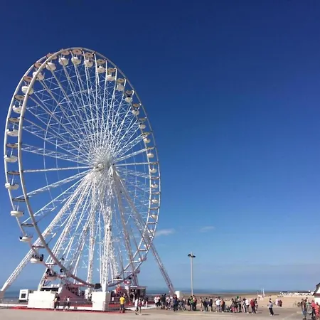 Bright Retreat By The Sea 니우포르트
